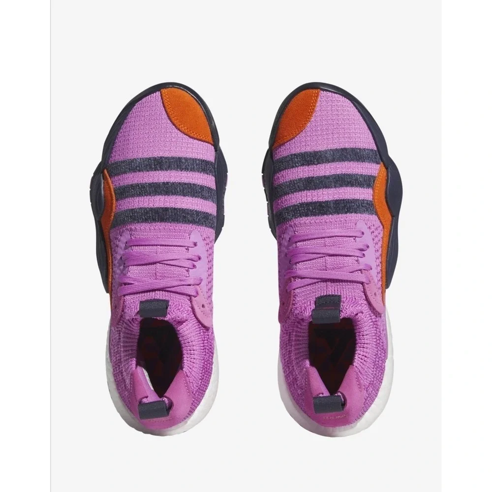 Adidas brand sports sneakers excellent condition purple color with navy blueo